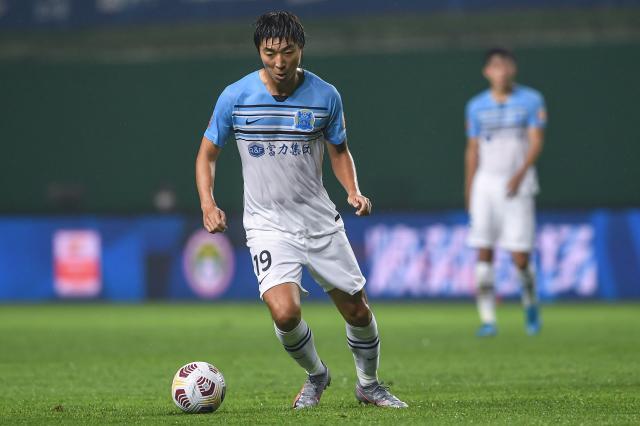 爱游戏体育科室-【中超】姜积弘头槌深圳3球被吹 深圳0比1广州城